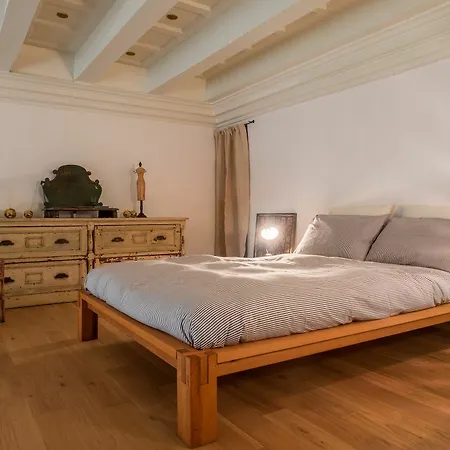 Daire Santa Croce Vintage